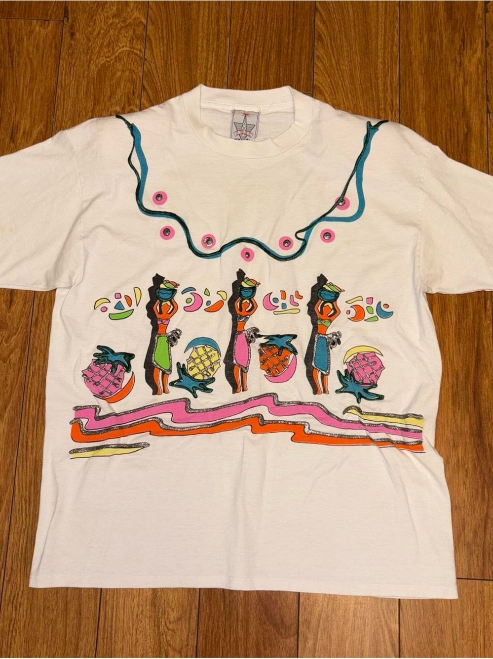 Vintage 80s Los Angeles tee with a neon design